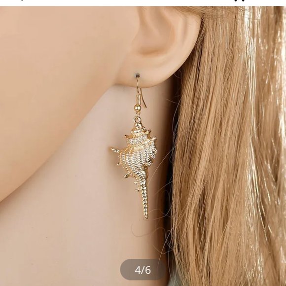Silver Conch Shell Earrings - Picture 2 of 2